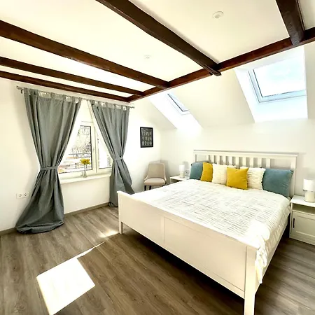 Sunny Apartment With A Big Terrace Любляна